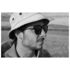 Lunettes De Soleil Moken Vision Woody Green Wood Green Cat.3 Polarized -Julbo Boutique 0268fdaa24457e7bf8782de013441c94f7d3ce36 H23MOKELUN352352 MOKE0214218 901