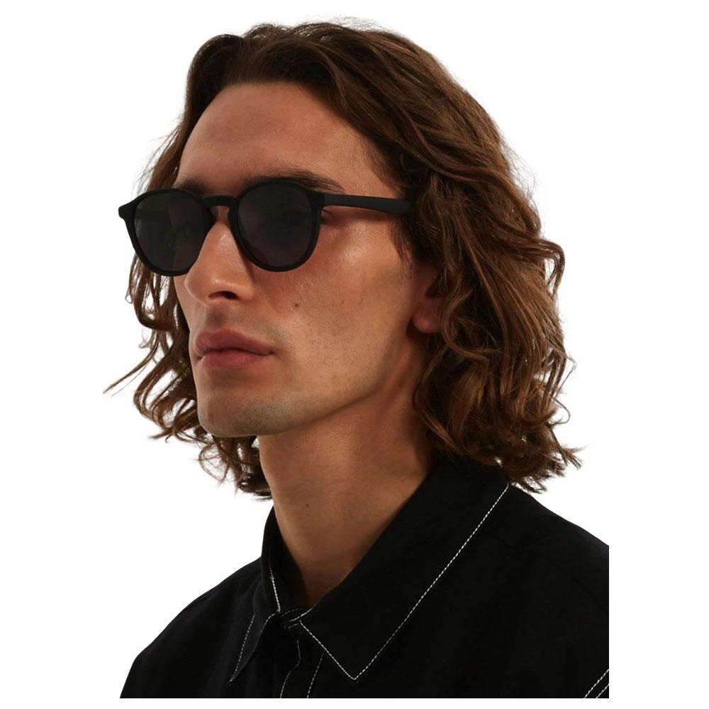 Lunettes De Soleil Komono Liam Carbon 3 Lunettes De Soleil Komono Liam Carbon – Image 3